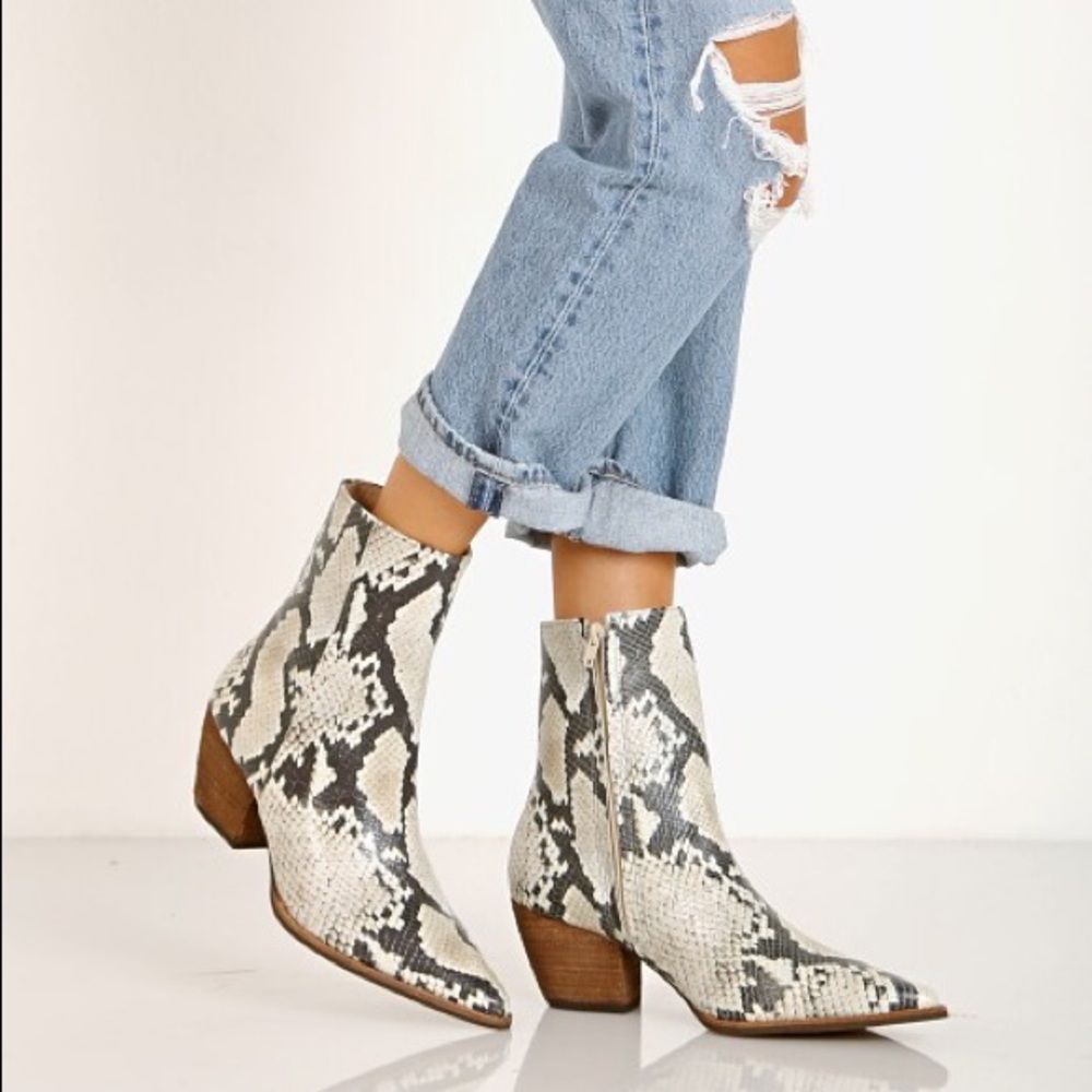 Matisse Caty Natural Snake Leather Boots